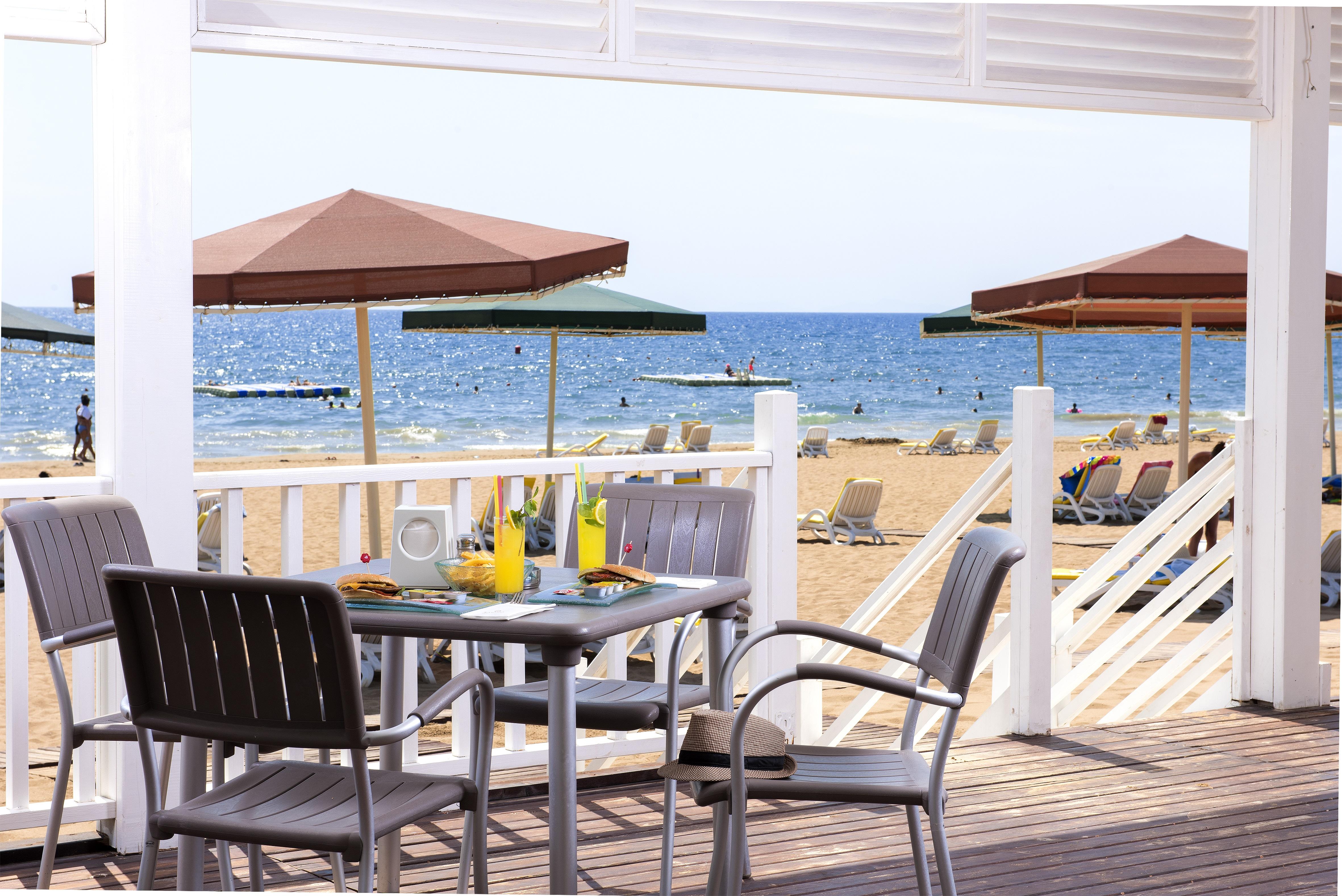 Sentido Kamelya Fulya Hotel & Aqua Colakli Exterior foto Beachfront dining at the Cape May Hotel