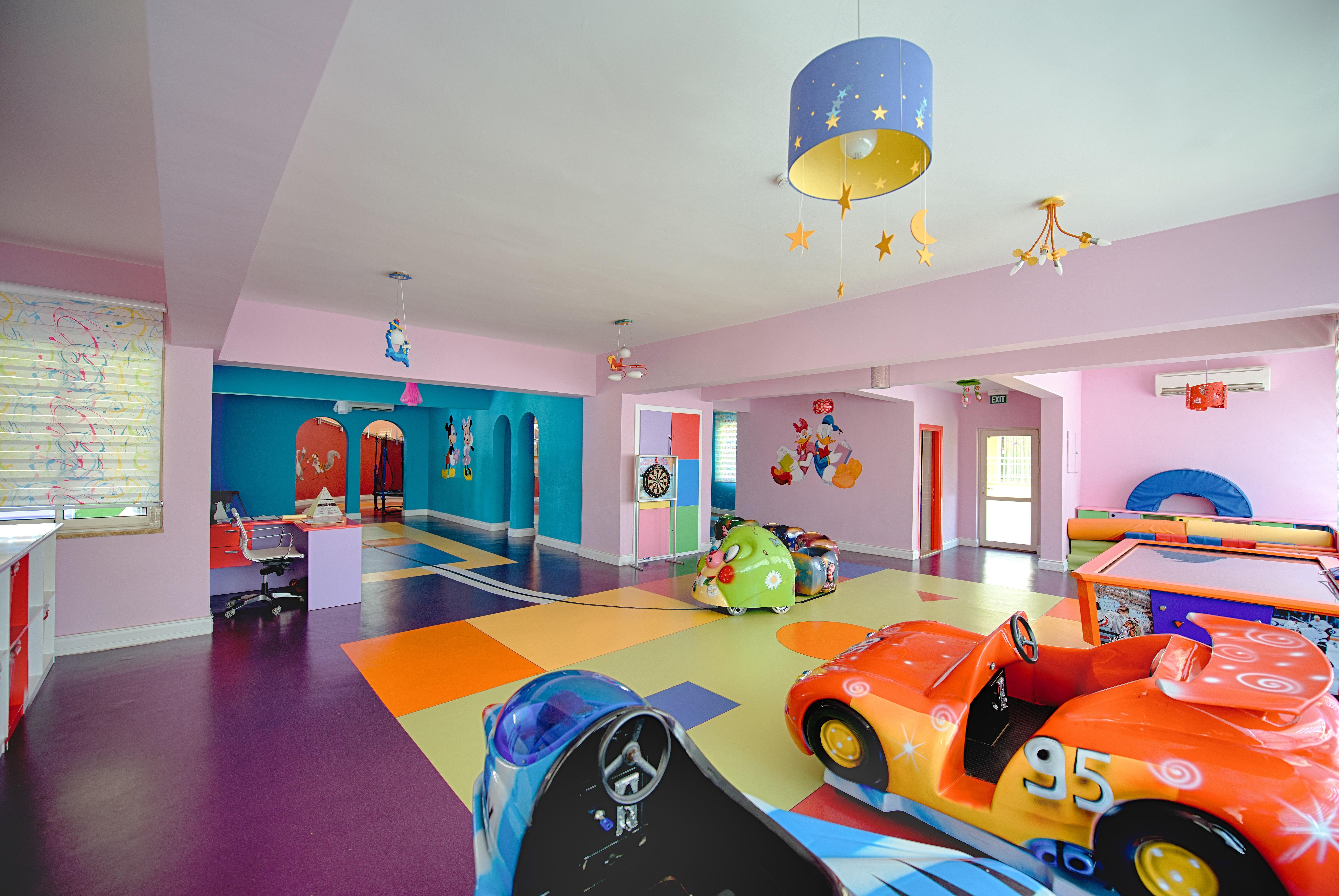 Sentido Kamelya Fulya Hotel & Aqua Colakli Exterior foto The interior of a typical KidZania location