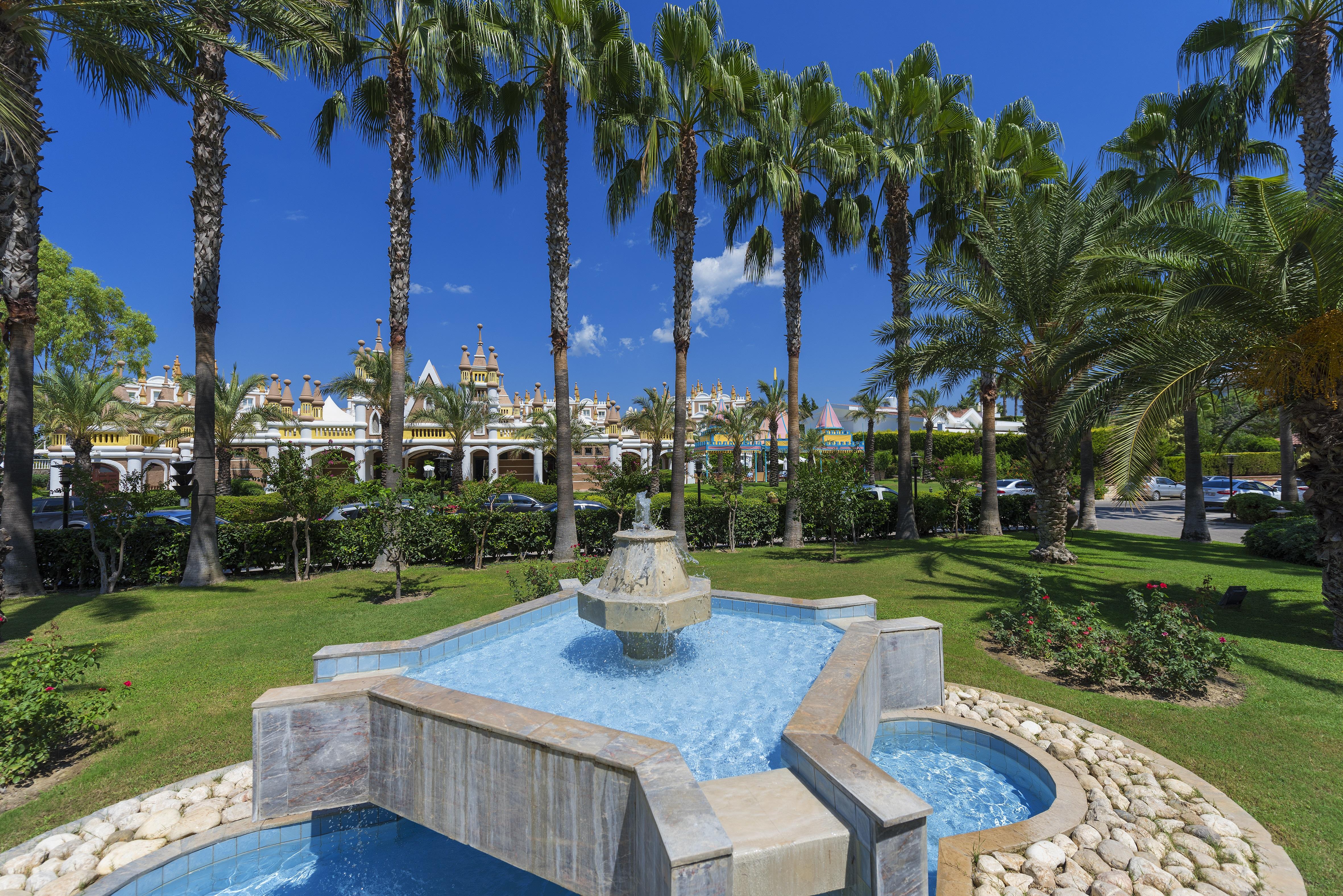 Sentido Kamelya Fulya Hotel & Aqua Colakli Exterior foto Fountain in the resort