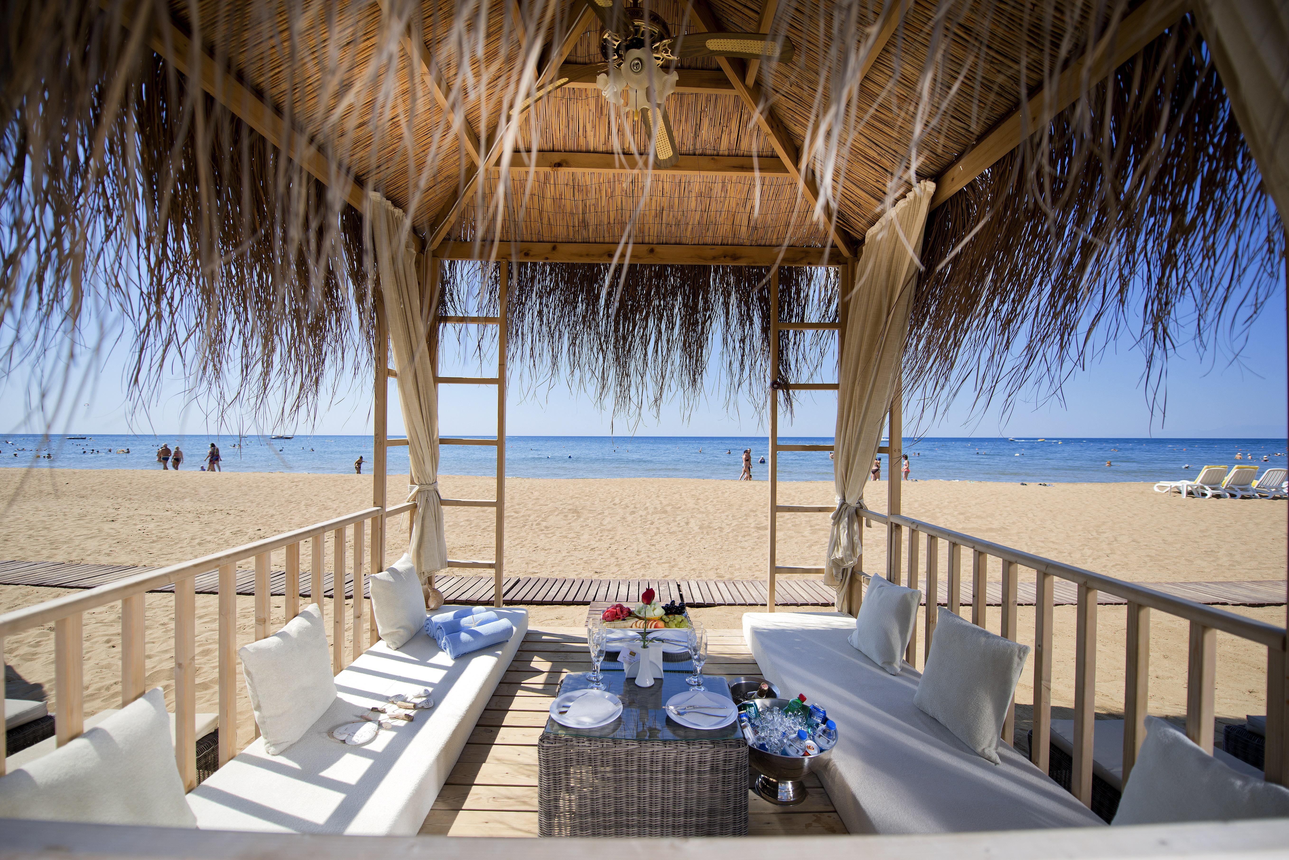 Sentido Kamelya Fulya Hotel & Aqua Colakli Exterior foto A beach hut at the resort