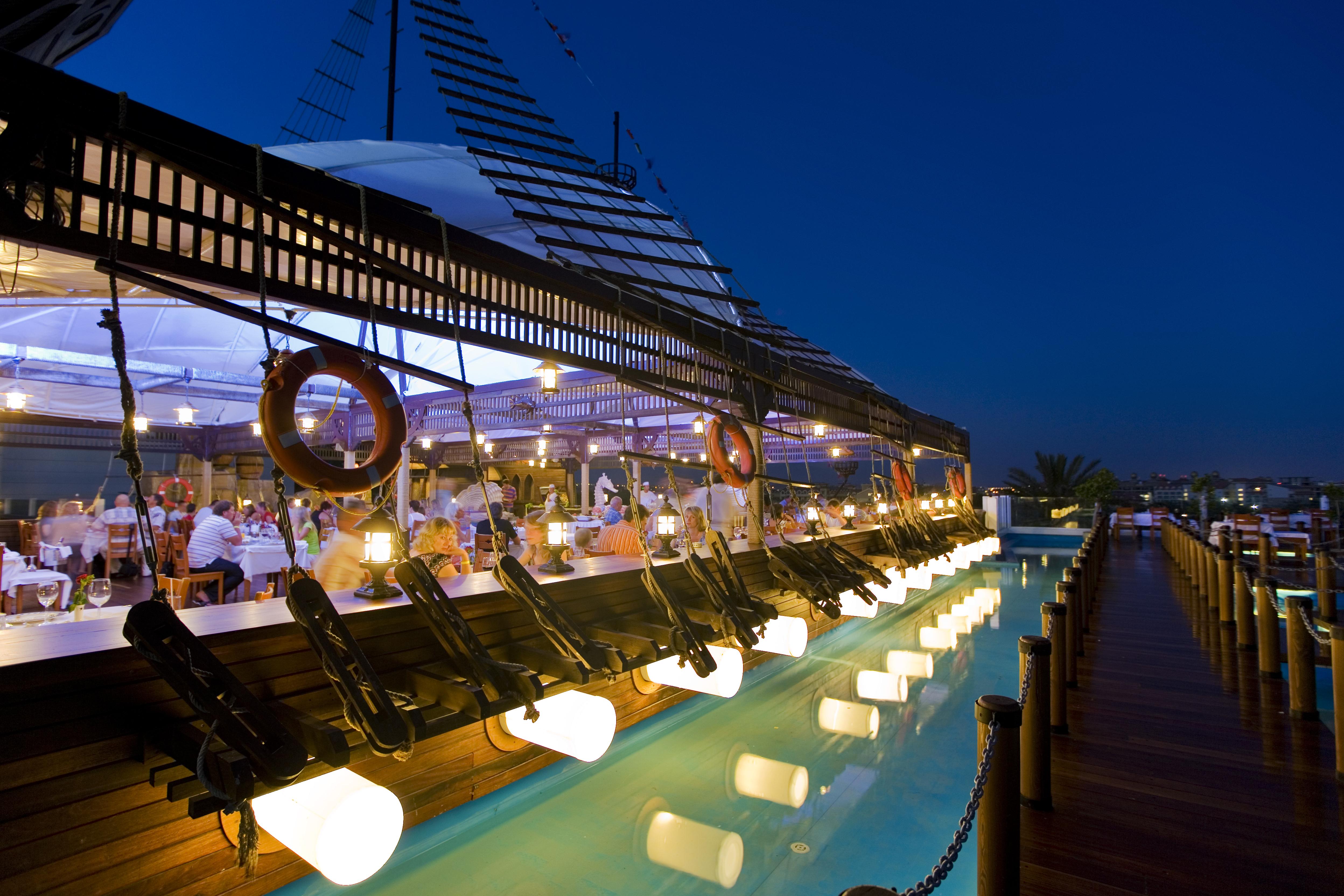 Sentido Kamelya Fulya Hotel & Aqua Colakli Exterior foto The pool at the Sky Bar