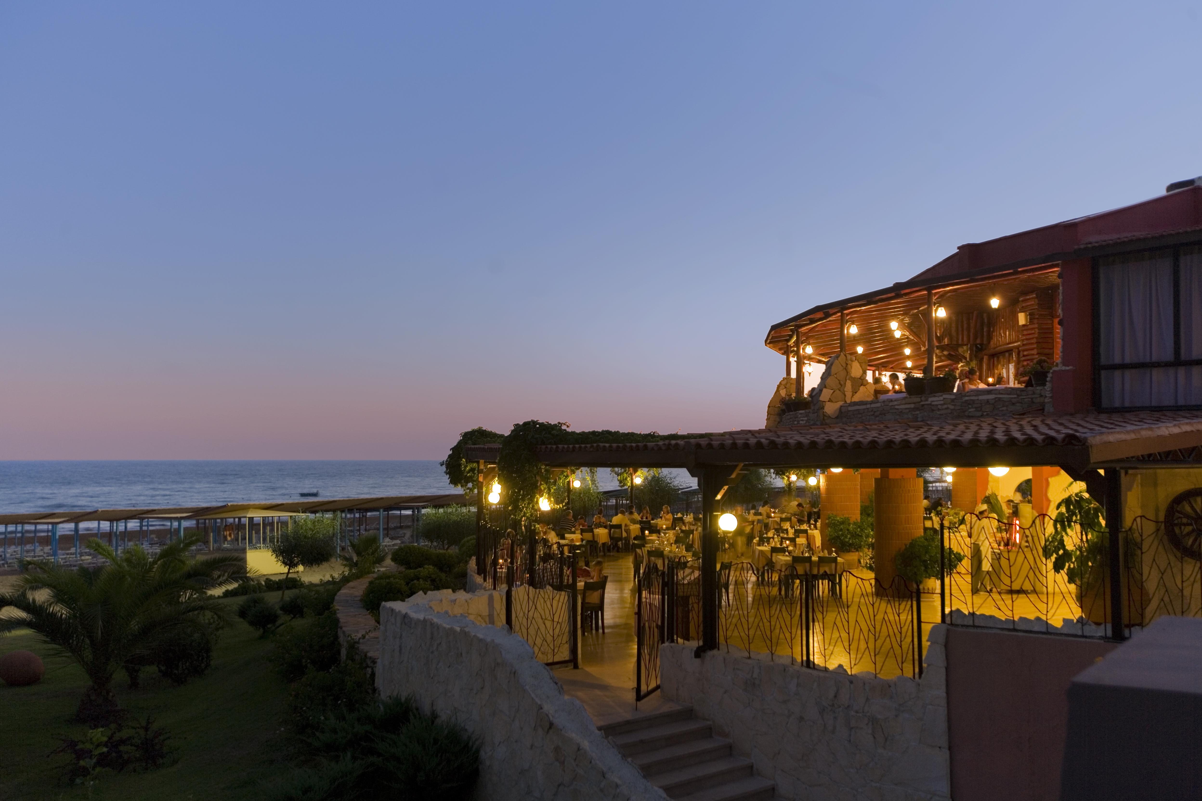 Sentido Kamelya Fulya Hotel & Aqua Colakli Exterior foto The restaurant at the hotel